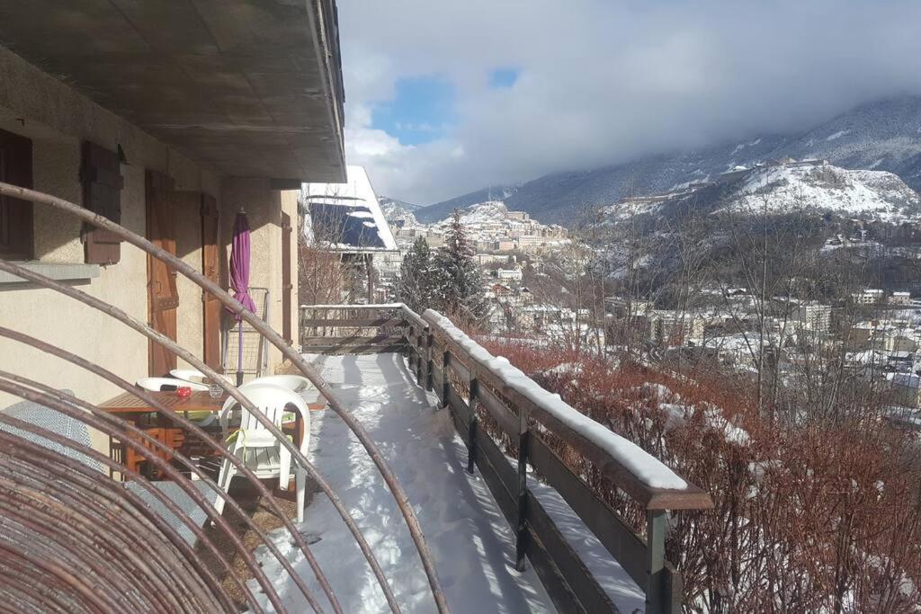 Studio Sympa Avec Terrasse , Maxi 4 Pers.Briancon Bagian luar foto