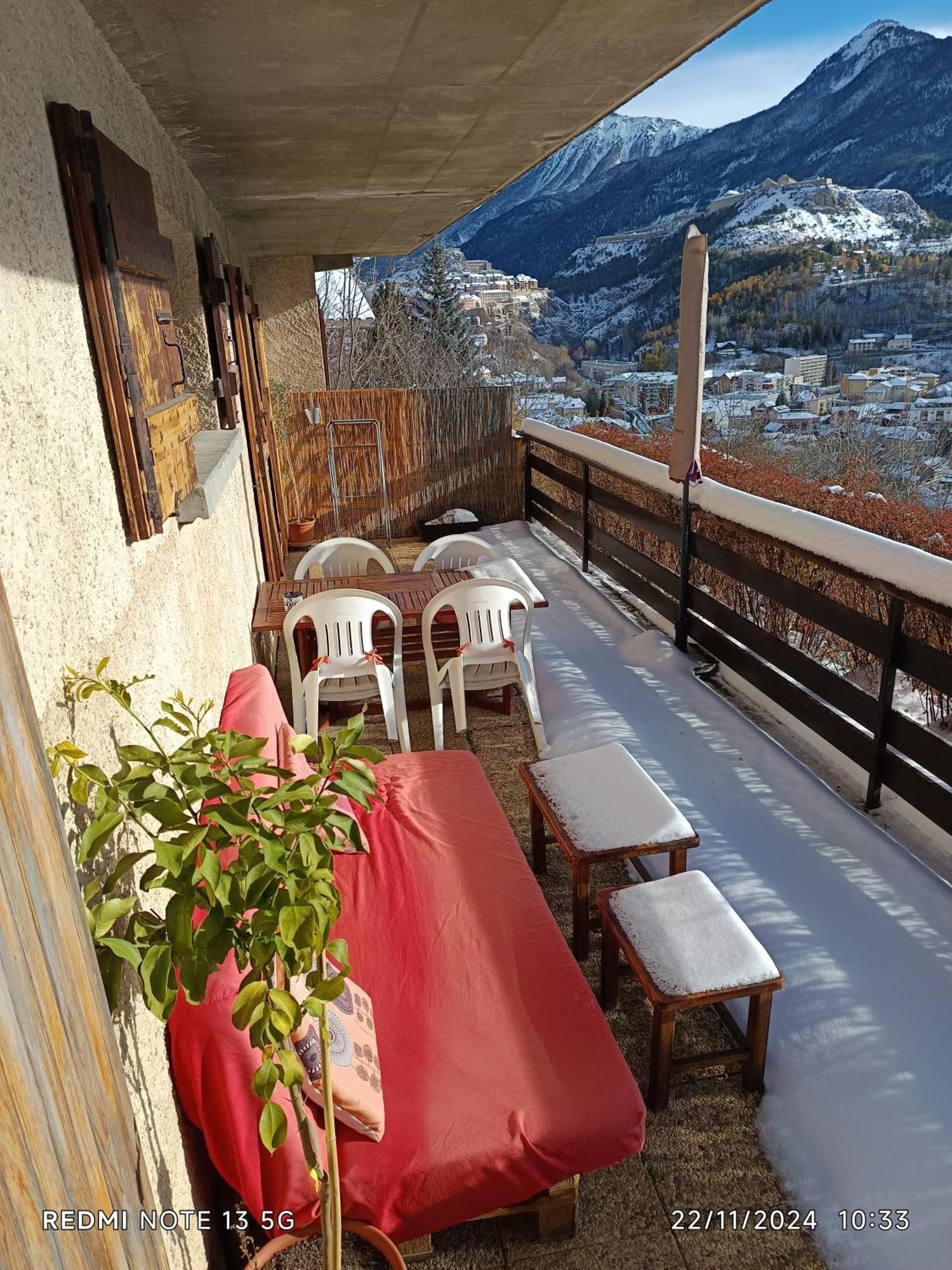 Studio Sympa Avec Terrasse , Maxi 4 Pers.Briancon Bagian luar foto
